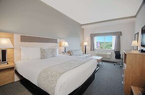 Coast Abbotsford Hotel & Suites