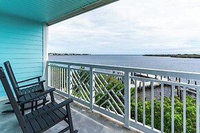Tween Waters Island Resort & Spa