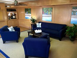 Coral Sands Inn