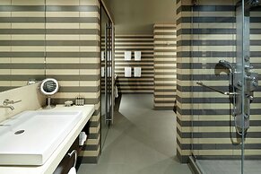 DoubleTree by Hilton Montreal