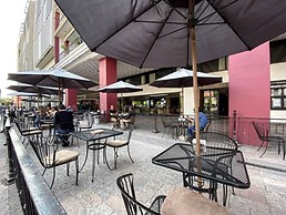 Ramada Plaza Leon