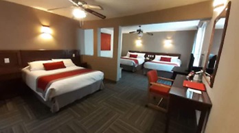 Ramada Plaza Leon