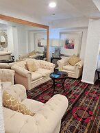 Barons Court Hotel
