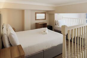 Royal Eagle Hotel