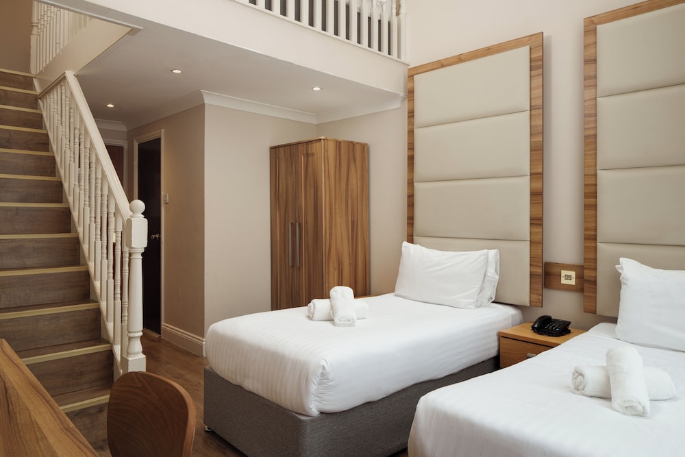 Royal Eagle Hotel