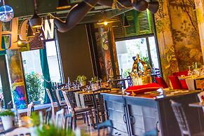Admiral Art Hotel