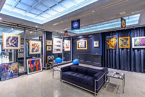 Admiral Art Hotel