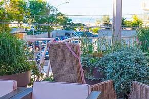 Admiral Art Hotel