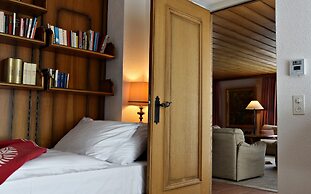 Crystal Hotel