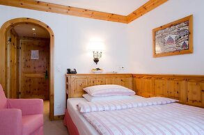 Crystal Hotel