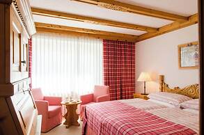 Crystal Hotel