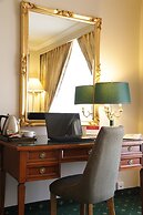 Grand Palace Hotel