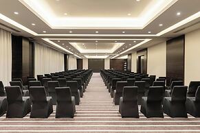 Le Meridien Dubai Hotel & Conference Centre