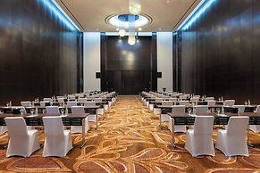Le Meridien Dubai Hotel & Conference Centre