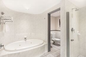 Protea Hotel by Marriott Johannesburg Balalaika Sandton