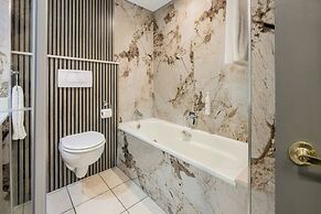 Protea Hotel by Marriott Johannesburg Balalaika Sandton