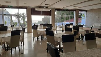 Wilderness Beach Hotel