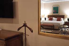 The Hans Hotel New Delhi