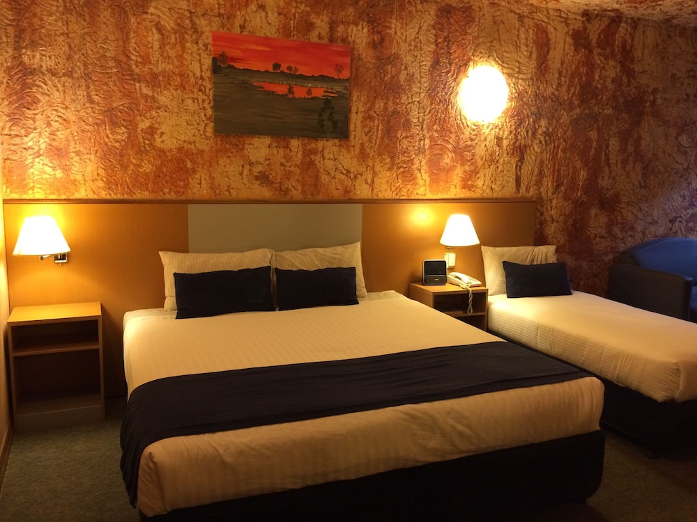 Desert Cave Hotel