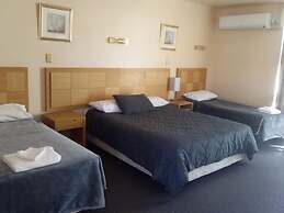 Desert Sand Motor Inn
