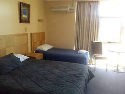 Desert Sand Motor Inn