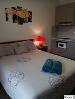 Moe Motor Inn