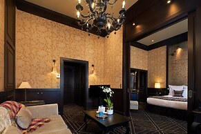 Pavillon de la Reine & Spa, Place des Vosges