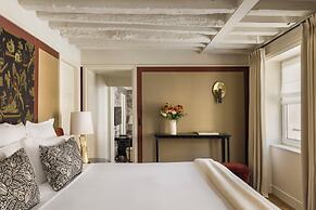 Pavillon de la Reine & Spa, Place des Vosges