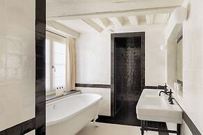 Pavillon de la Reine & Spa, Place des Vosges
