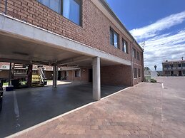 Spa Village Motel