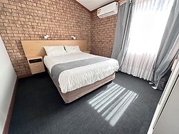 Spa Village Motel