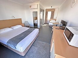 Spa Village Motel
