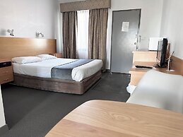 Spa Village Motel