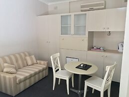 Town & Country Motel