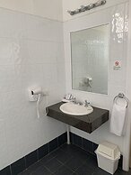 Ashton Motel