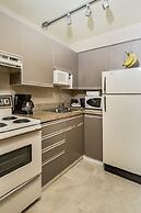 Rosellen Suites At Stanley Park