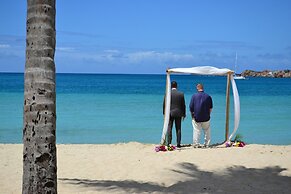 Emerald Beach Resort