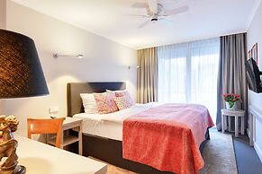 Admiral Hotel