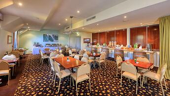 Swan Hill Resort
