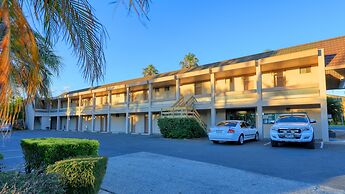 Swan Hill Resort