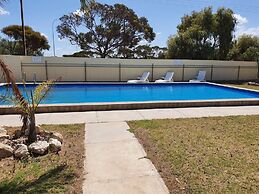 Ceduna East West Motel