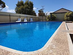 Ceduna East West Motel