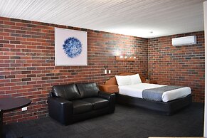 Townhouse Motor Inn