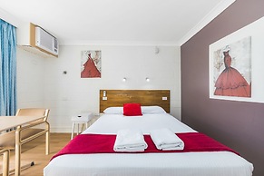 Plainsman Motel