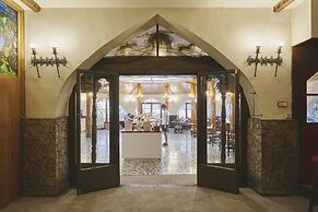 Mesón Castilla Atiram Hotel