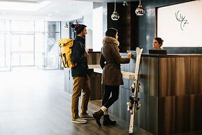 Elk + Avenue Hotel