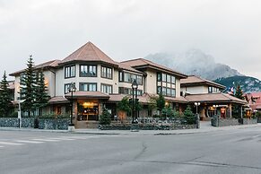 Elk + Avenue Hotel
