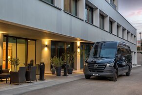 Hilton Geneva Hotel and Conference Centre