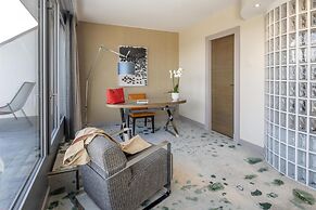 Hilton Geneva Hotel and Conference Centre