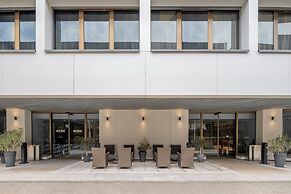 Hilton Geneva Hotel and Conference Centre